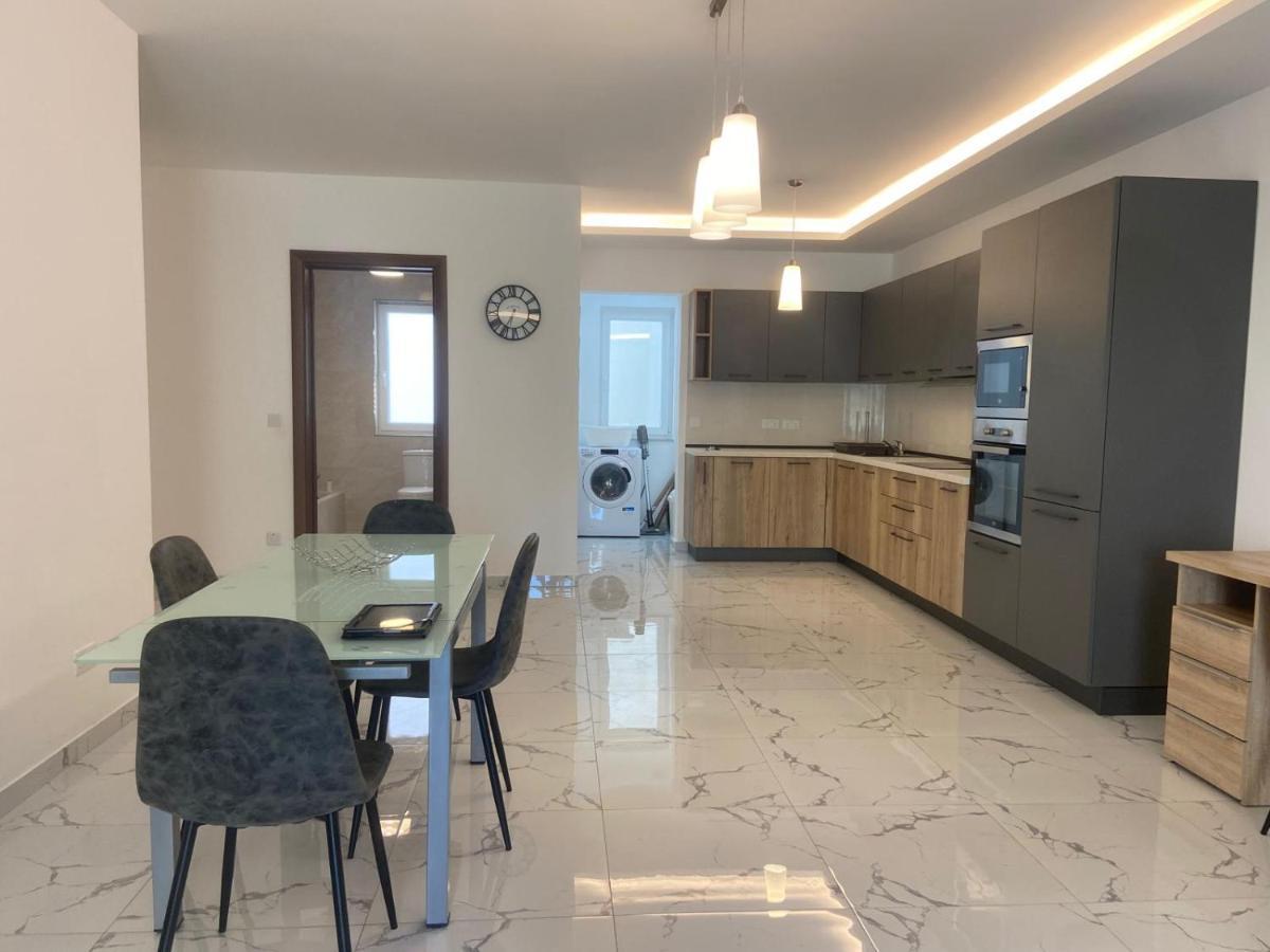 Sliema Centrally Located Apt Exterior photo